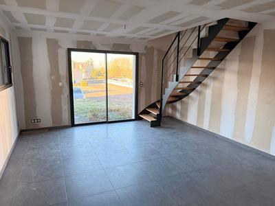 Maison - 95 m² - 4 pièces