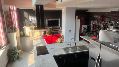 Loft - 169 m² - 5 pièces