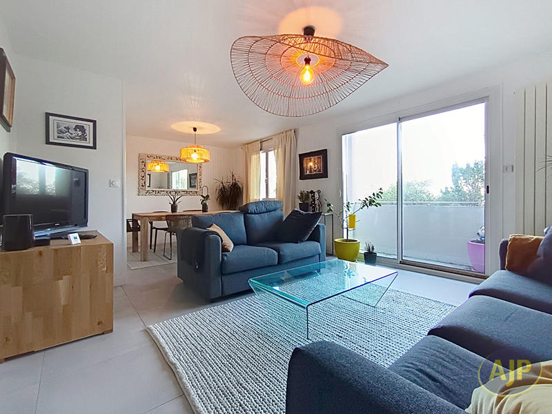 Appartement - 87 m² - 4 pièces