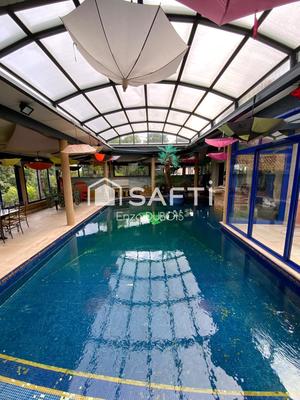 Villa - 631 m² - 10 pièces