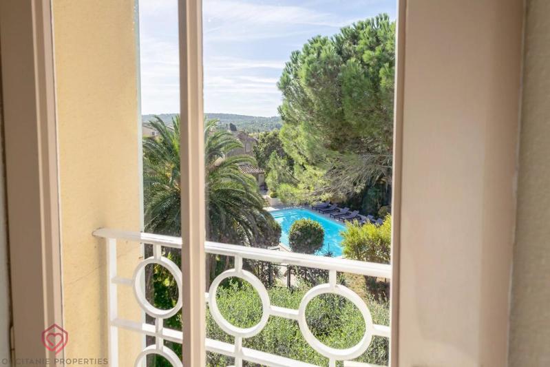 Propriété - 540 m² - 13 pièces