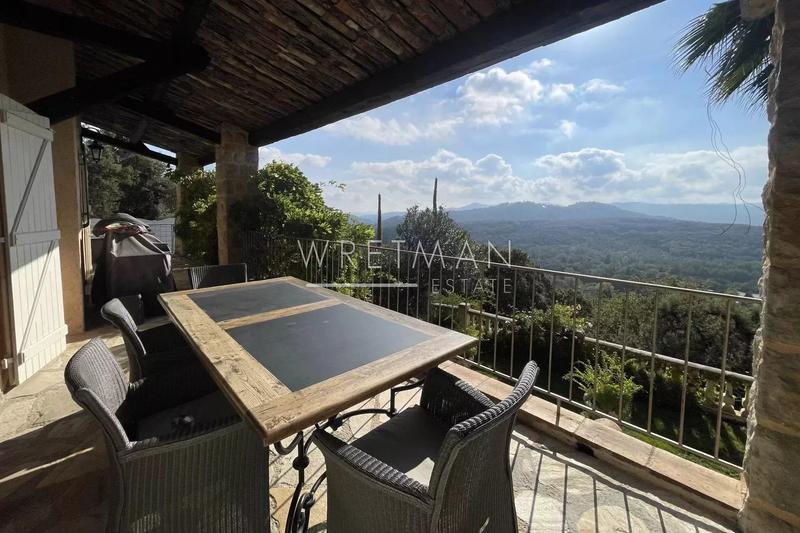 Villa - 233 m² - 5 pièces