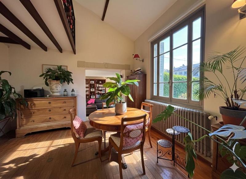 Maison - 195 m² - 5 pièces