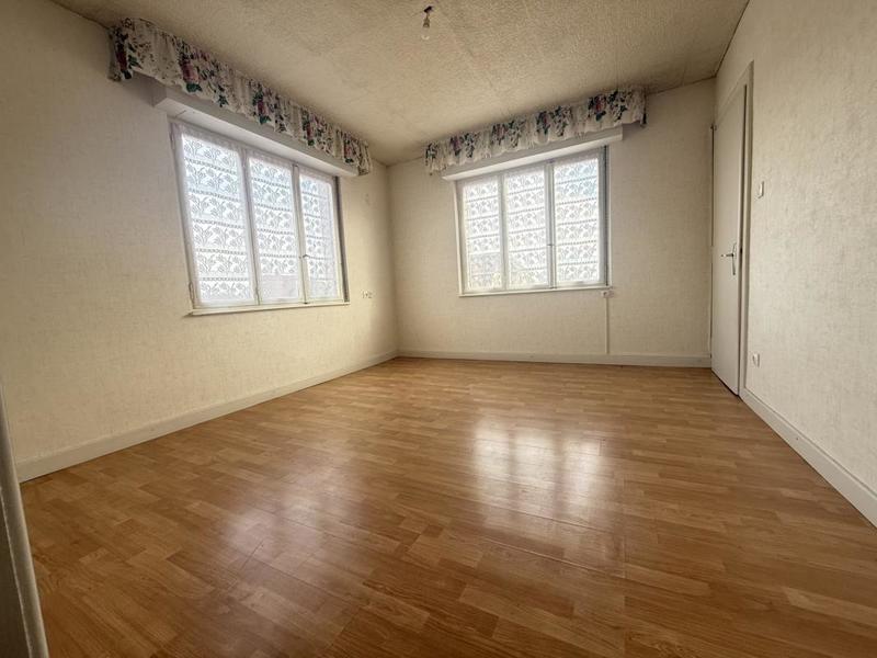 Maison - 137 m² - 6 pièces