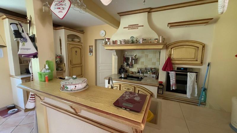 Maison - 323 m² - 8 pièces