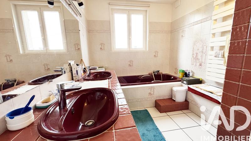 Maison - 179 m² - 6 pièces