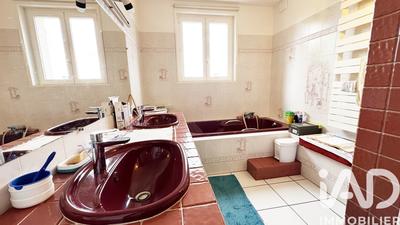 Maison - 179 m² - 6 pièces