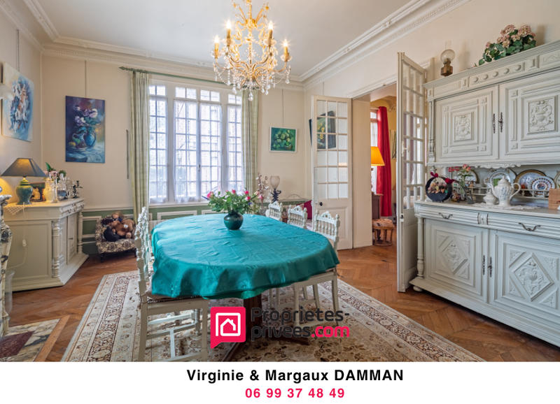 Maison - 326 m² - 15 pièces