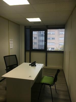 Bureau - 303 m² - 1 pièce