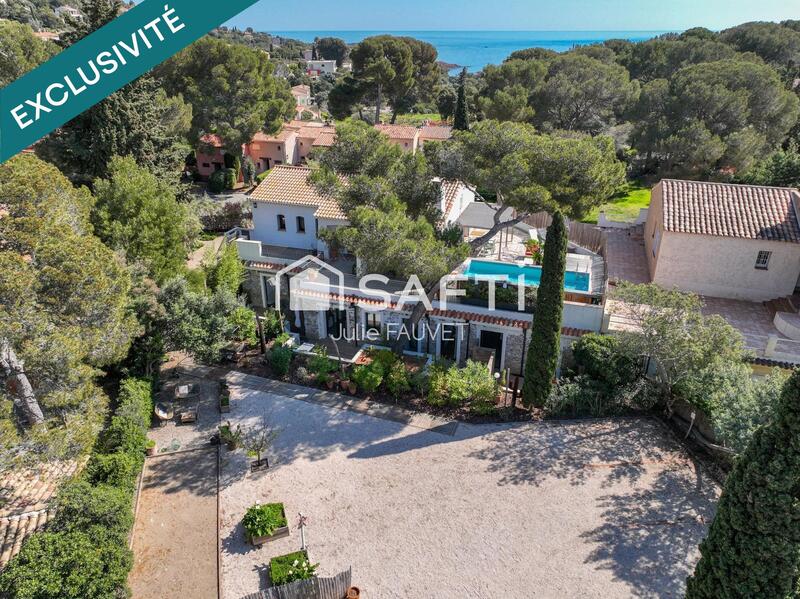 Villa - 280 m² - 7 pièces