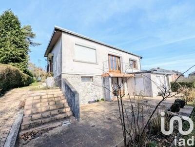 Maison - 92 m² - 5 pièces