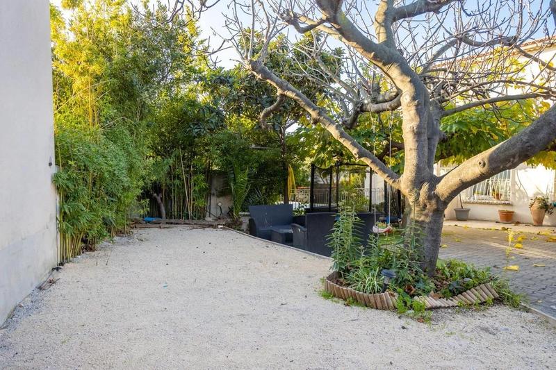 Appartement - 196 m² - 6 pièces