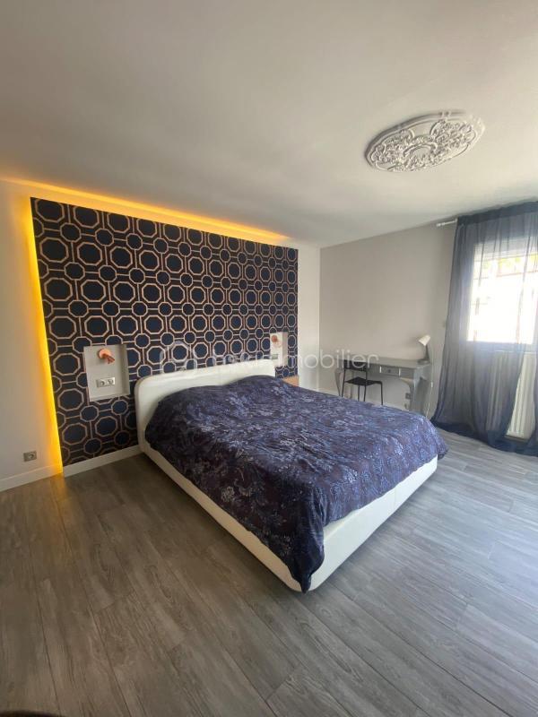 Maison - 185 m² - 6 pièces