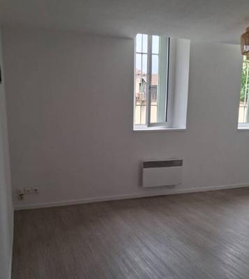 Studio - 30 m² - 1 pièce
