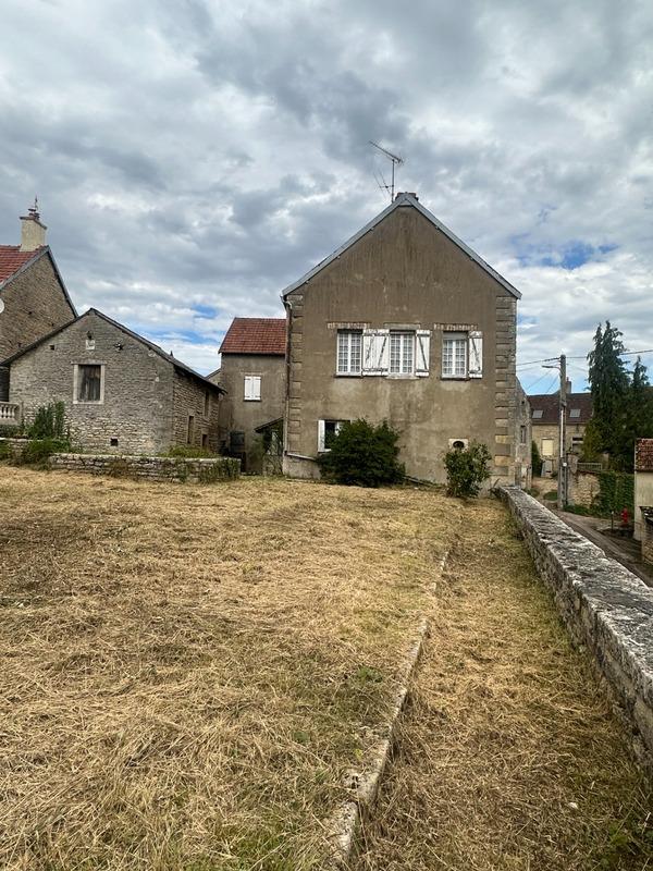 Maison - 218 m² - 8 pièces