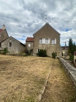 Maison - 218 m² - 8 pièces