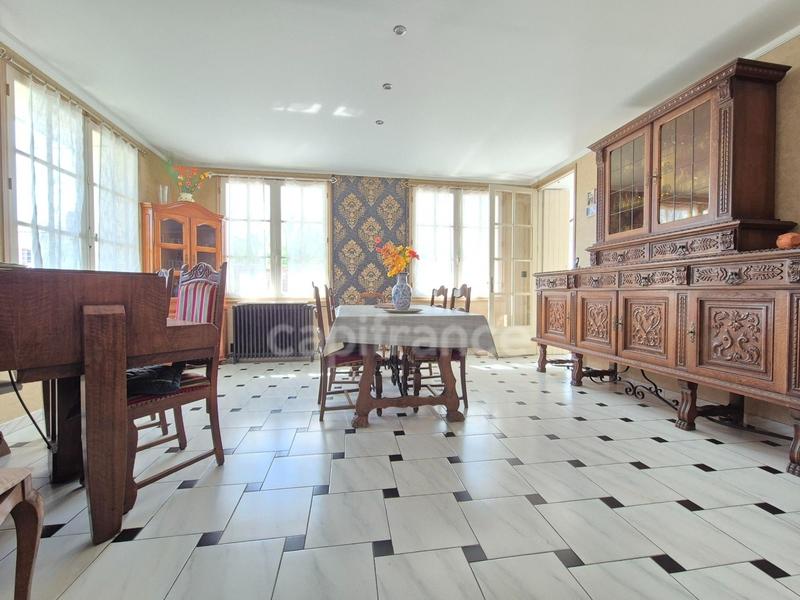 Maison - 190 m² - 7 pièces