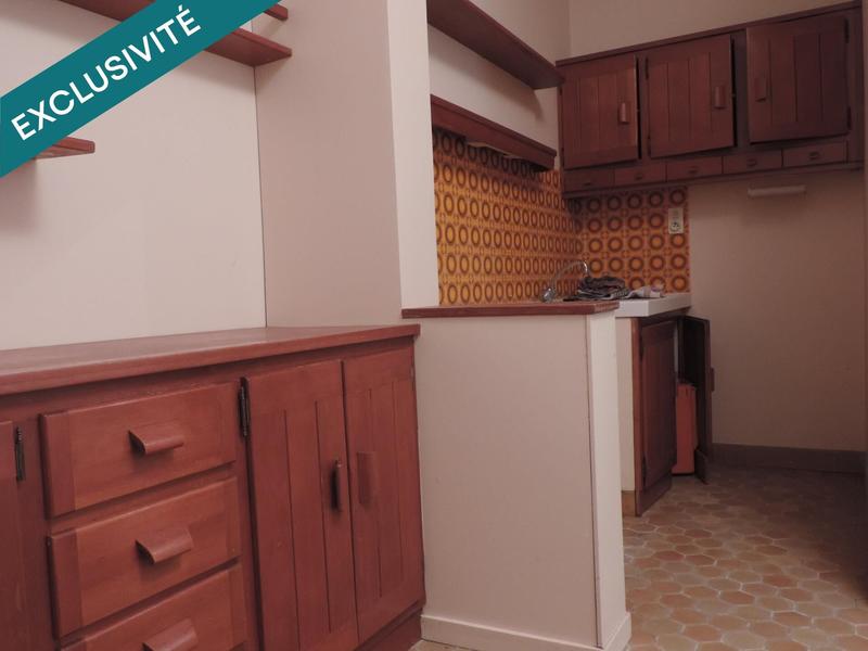 Maison - 240 m² - 10 pièces