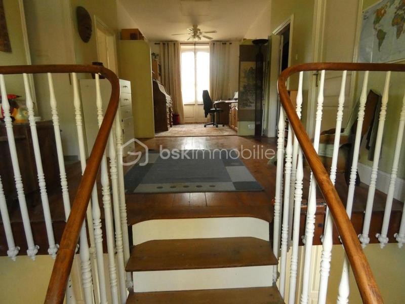 Maison ancienne - 206 m² - 6 pièces