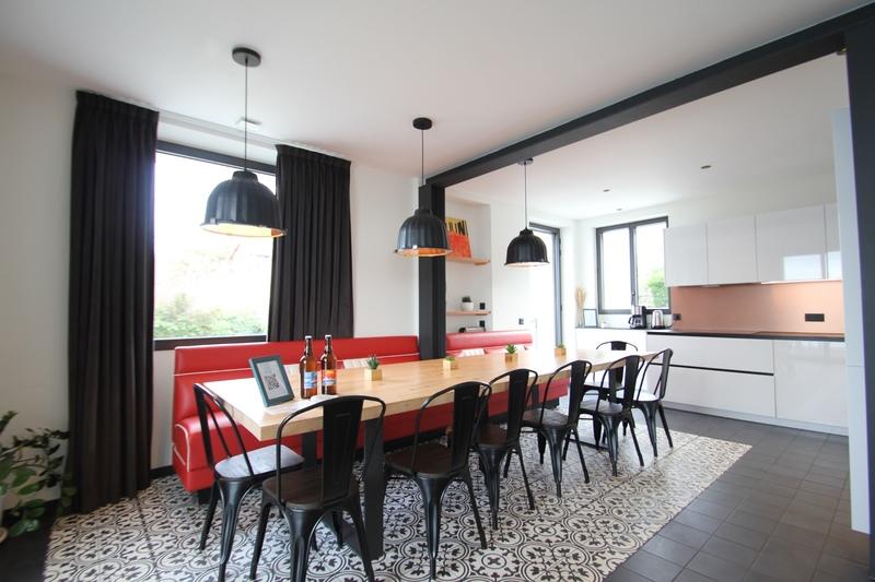 Demeure - 166 m² - 6 pièces