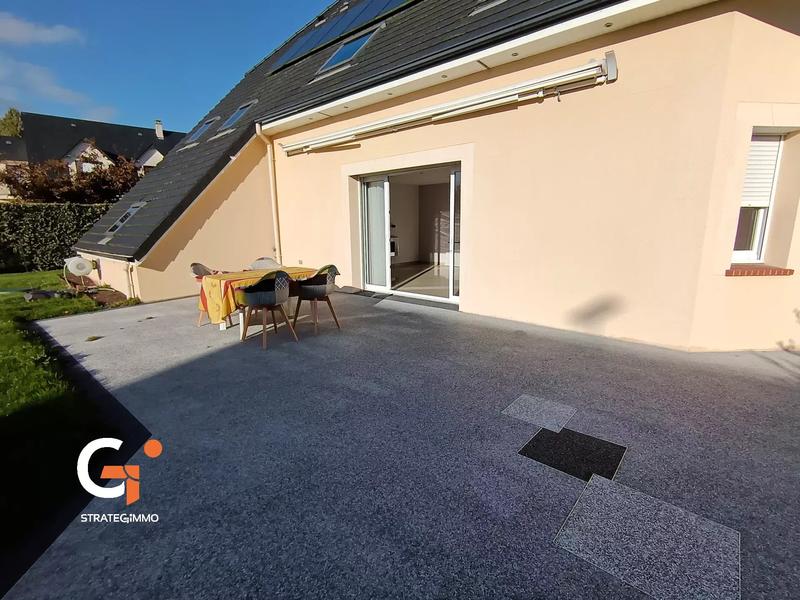 Maison - 176 m² - 8 pièces