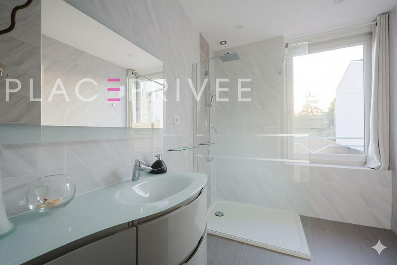 Maison - 127 m² - 5 pièces