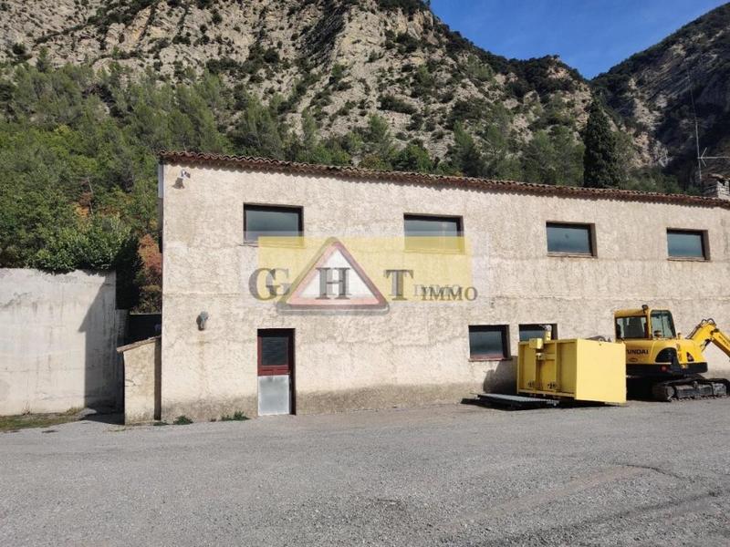 Local commercial - 320 m²