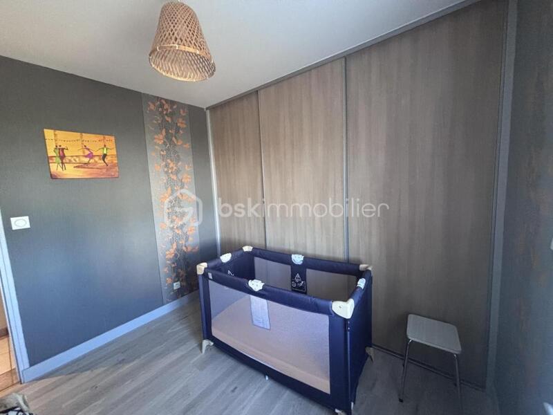 Propriété - 219 m² - 8 pièces