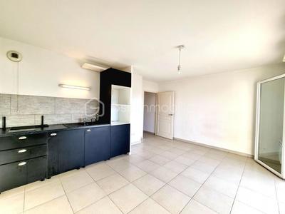 Studio - 28 m² - 1 pièce