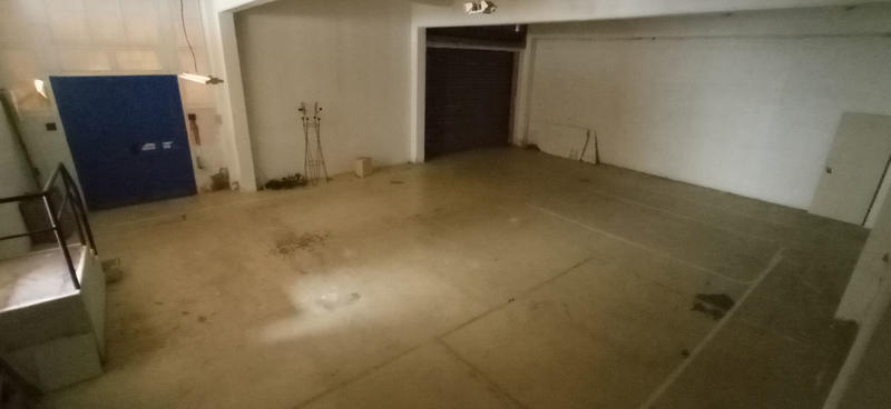 Local commercial - 158 m² - 1 pièce