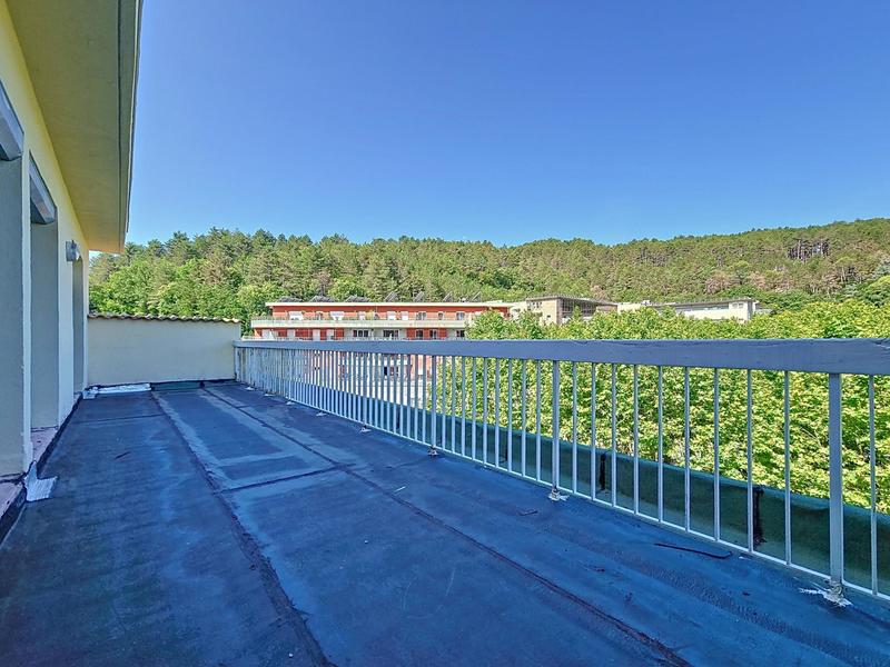 Appartement - 81 m² - 4 pièces