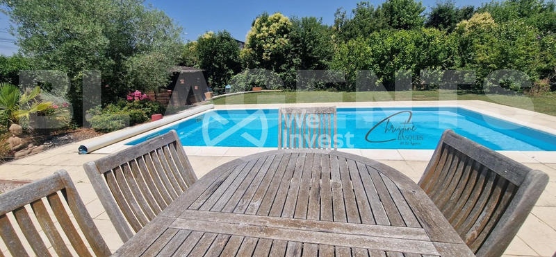 Maison - 90 m² - 5 pièces