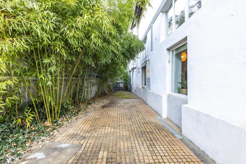 Local commercial - 127 m² - 4 pièces