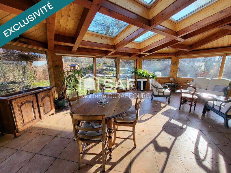 Maison - 275 m² - 10 pièces