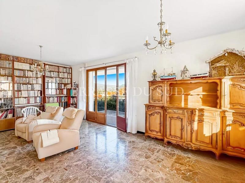 Maison - 192 m² - 7 pièces