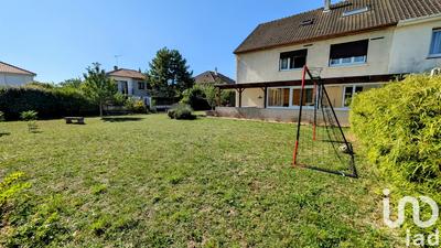 Maison - 199 m² - 7 pièces