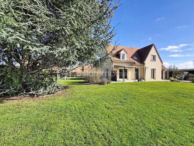 Maison - 130 m² - 7 pièces