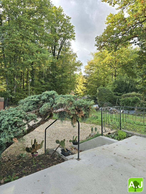 Maison traditionnelle - 131 m² - 6 pièces