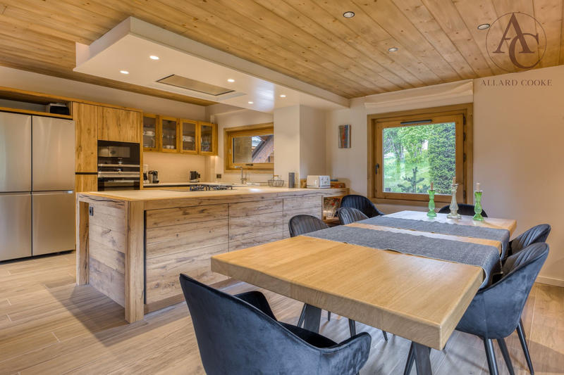 Châlet - 316 m² - 10 pièces