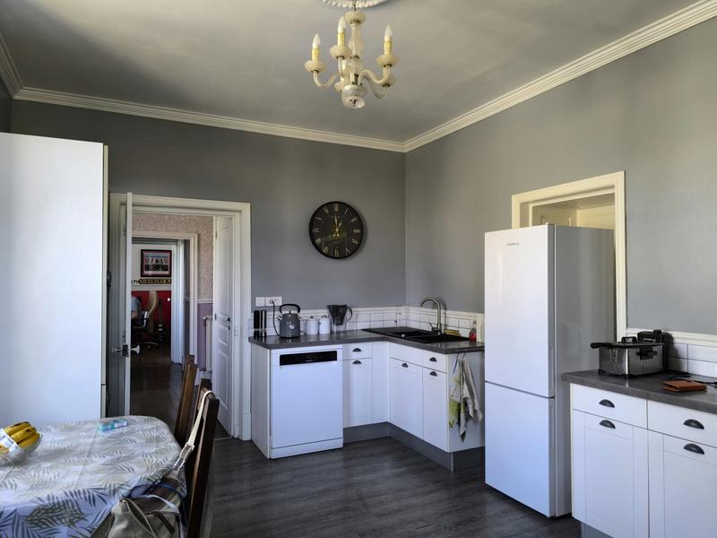 Maison - 264 m² - 8 pièces