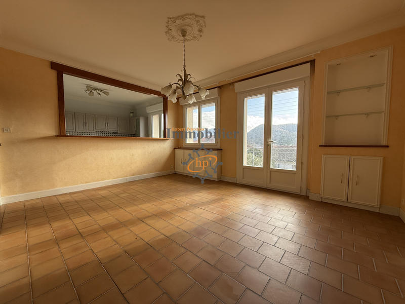 Maison - 185 m² - 7 pièces