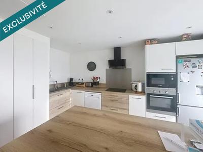 Maison - 93 m² - 5 pièces