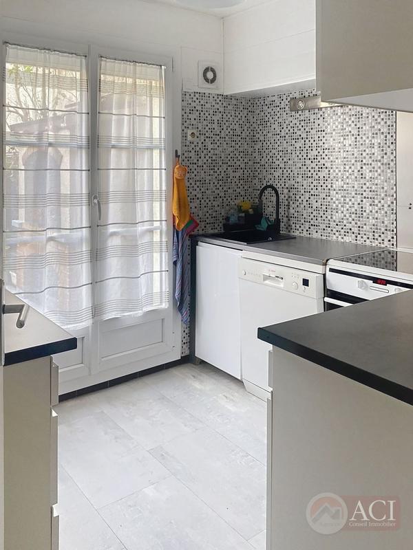 Maison - 83 m² - 5 pièces