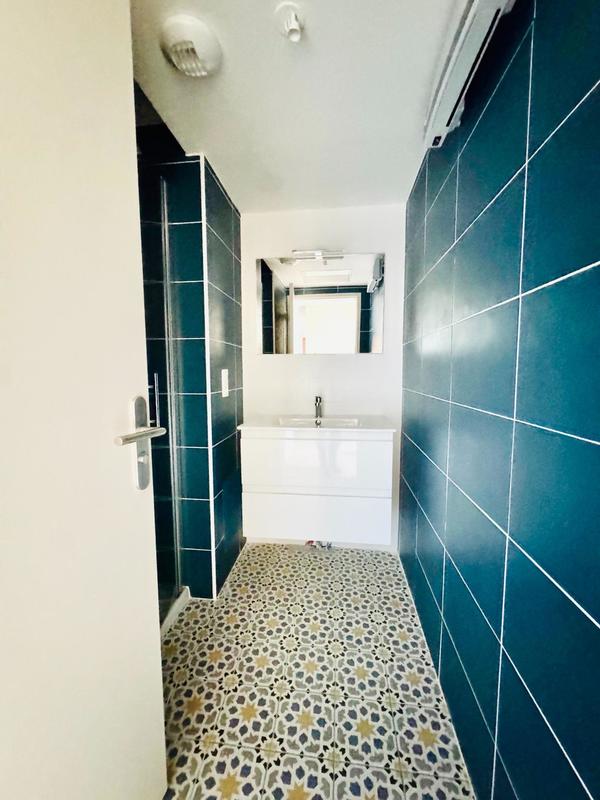 Appartement - 80 m² - 7 pièces