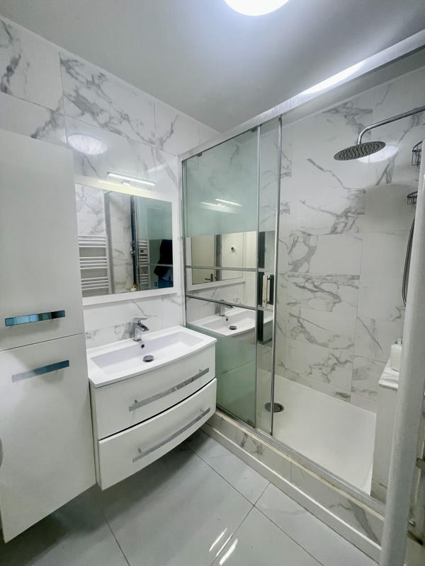 Appartement - 92 m² - 5 pièces