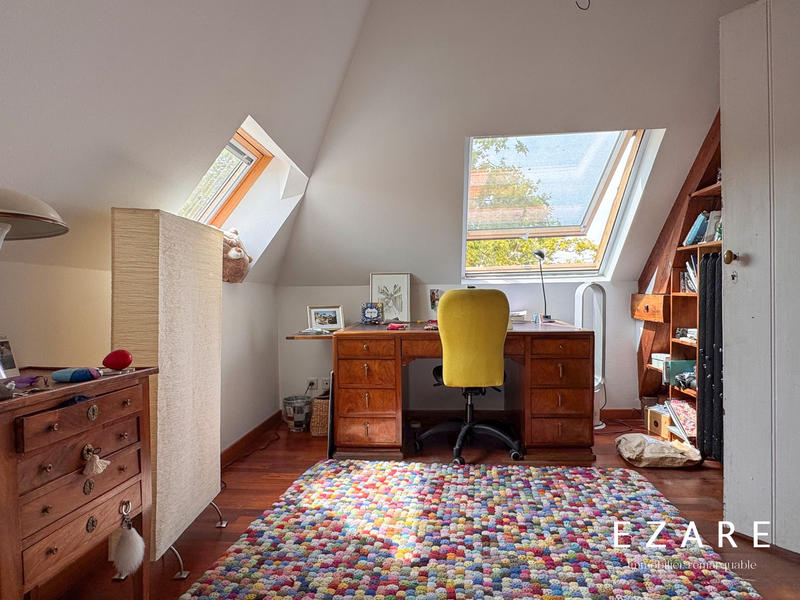 Maison - 211 m² - 9 pièces