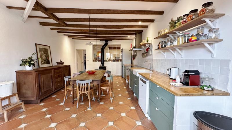 Corps de ferme - 378 m² - 7 pièces