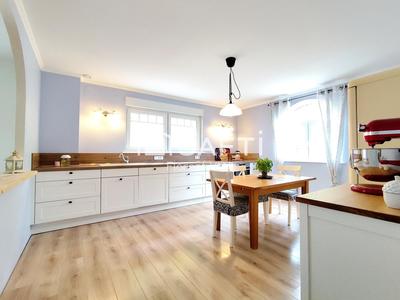 Maison - 213 m² - 7 pièces