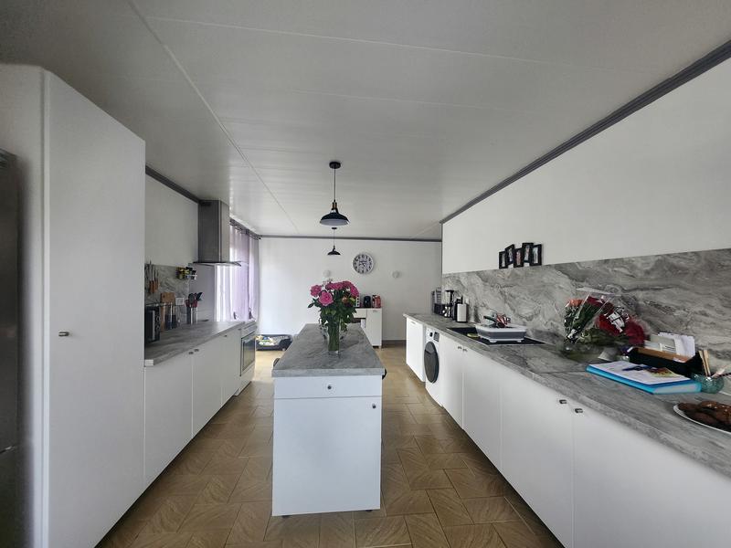 Maison - 105 m² - 6 pièces