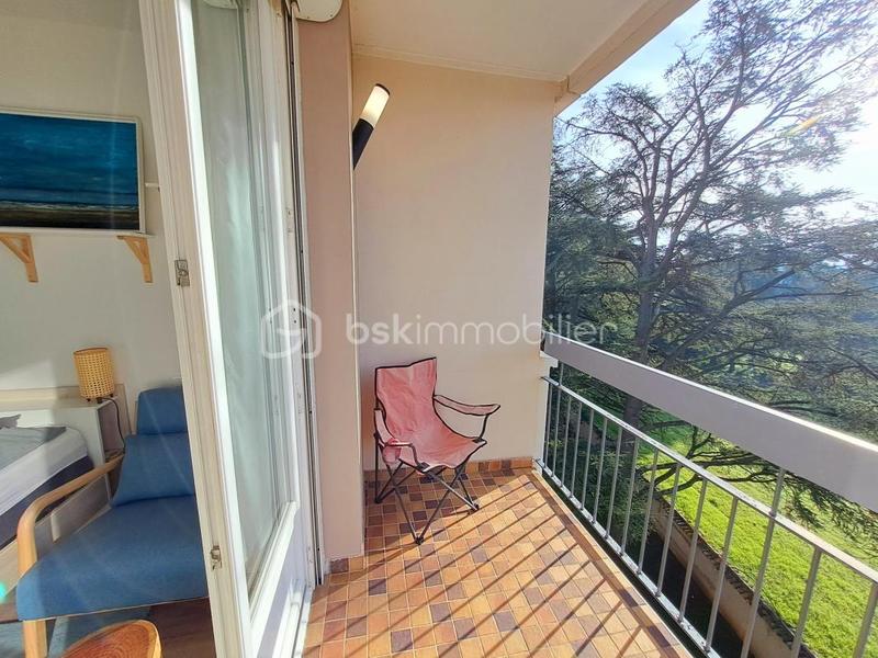 Appartement - 83 m² - 4 pièces